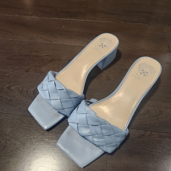 VINCE CAMUTO HEEL SANDAL - Picture 1 of 3